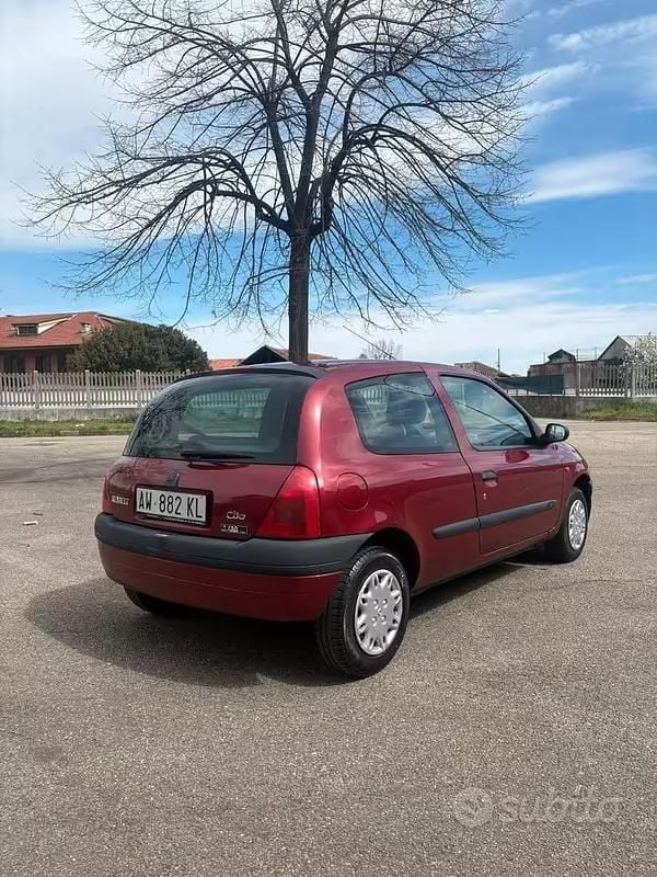 Usata Renault Clio II 1998 Rosso Berlina