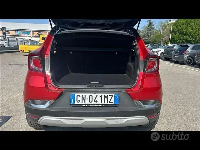 Usata Renault Captur Techno 145 CV (106 kW) 2023 Rosso SUV
