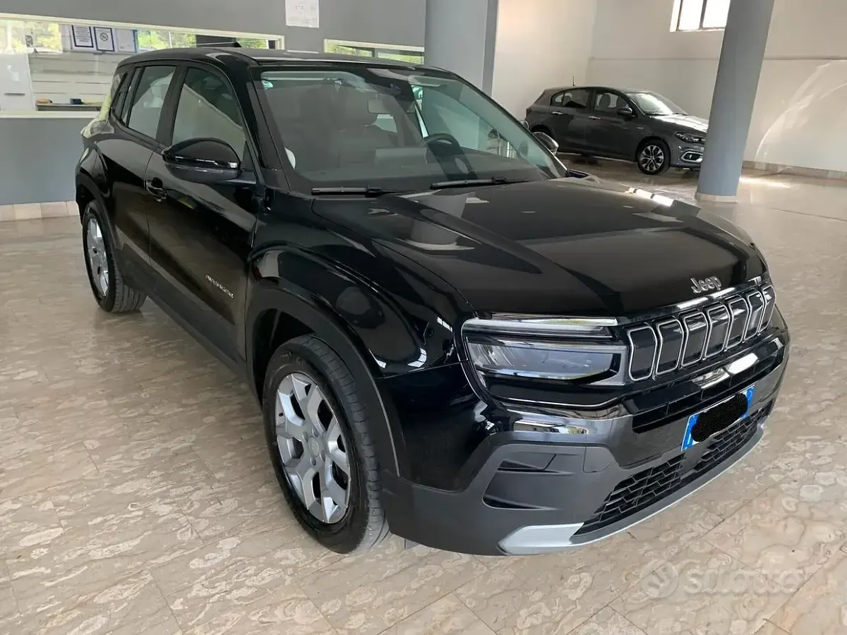 Usata Jeep Avenger Altitude 101 CV (74 kW) 2024 Nero SUV