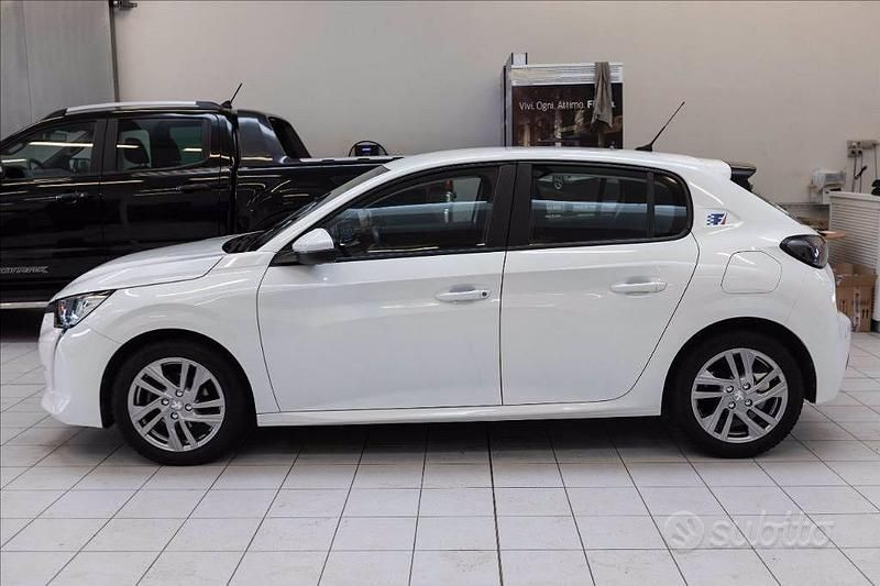 Usata Peugeot 208 Active 75 CV (55 kW) 2020 Bianco Utilitaria