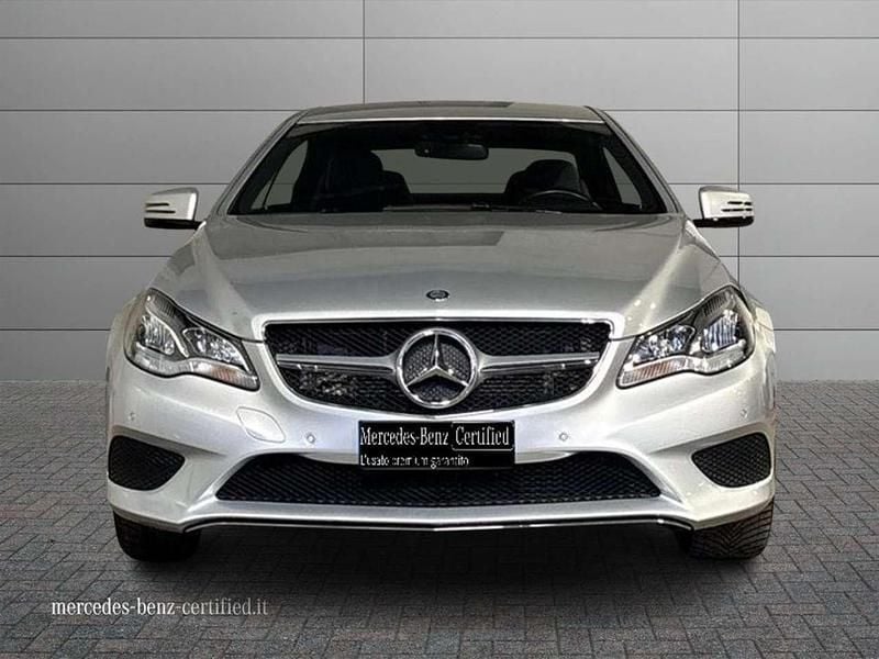 Usata Mercedes E250 204 CV (150 kW) 2015 Argento iridio Coupé