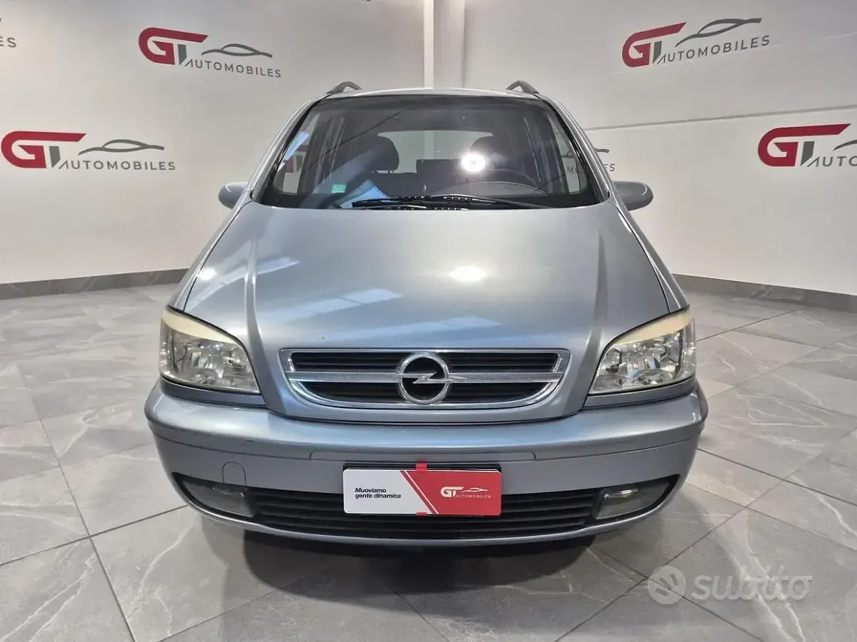Usata Opel Zafira Elegance 97 CV (71 kW) 2005 Grigio Monovolume