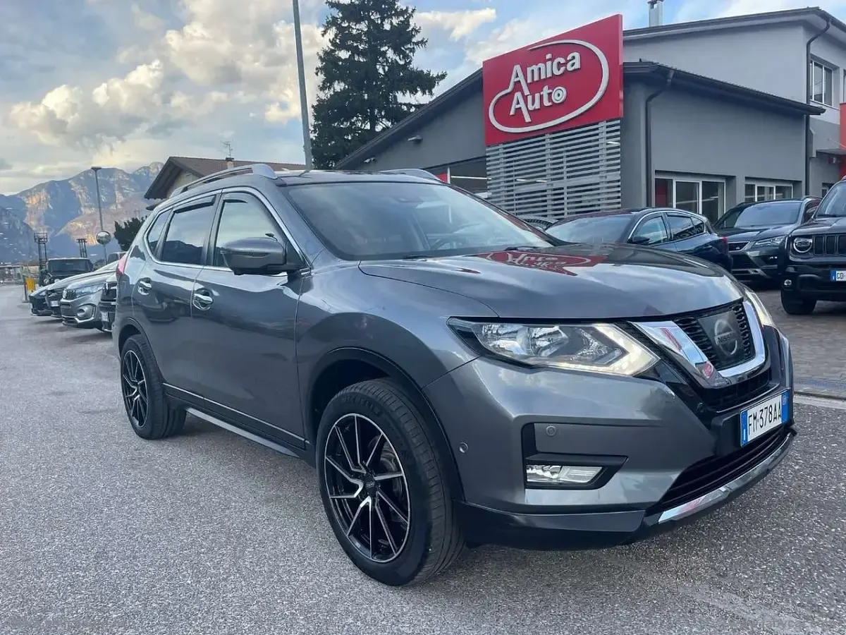 Usata Nissan X-Trail N-Connecta 177 CV (130 kW) 2017 Grigio SUV