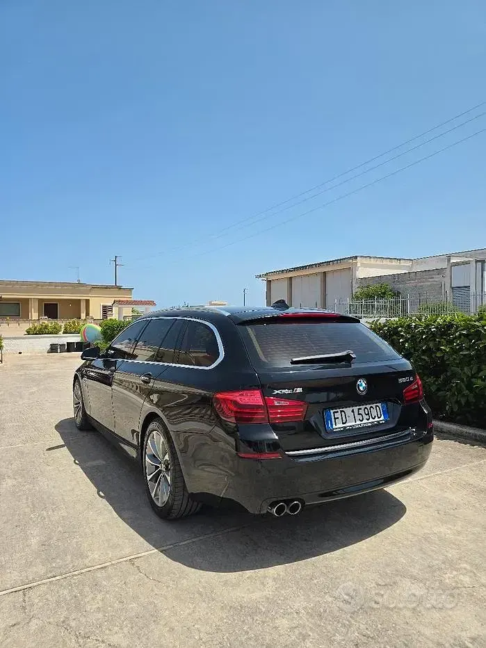 Usata BMW 520 Luxury Line 190 CV (139 kW) 2016 Nero Station wagon