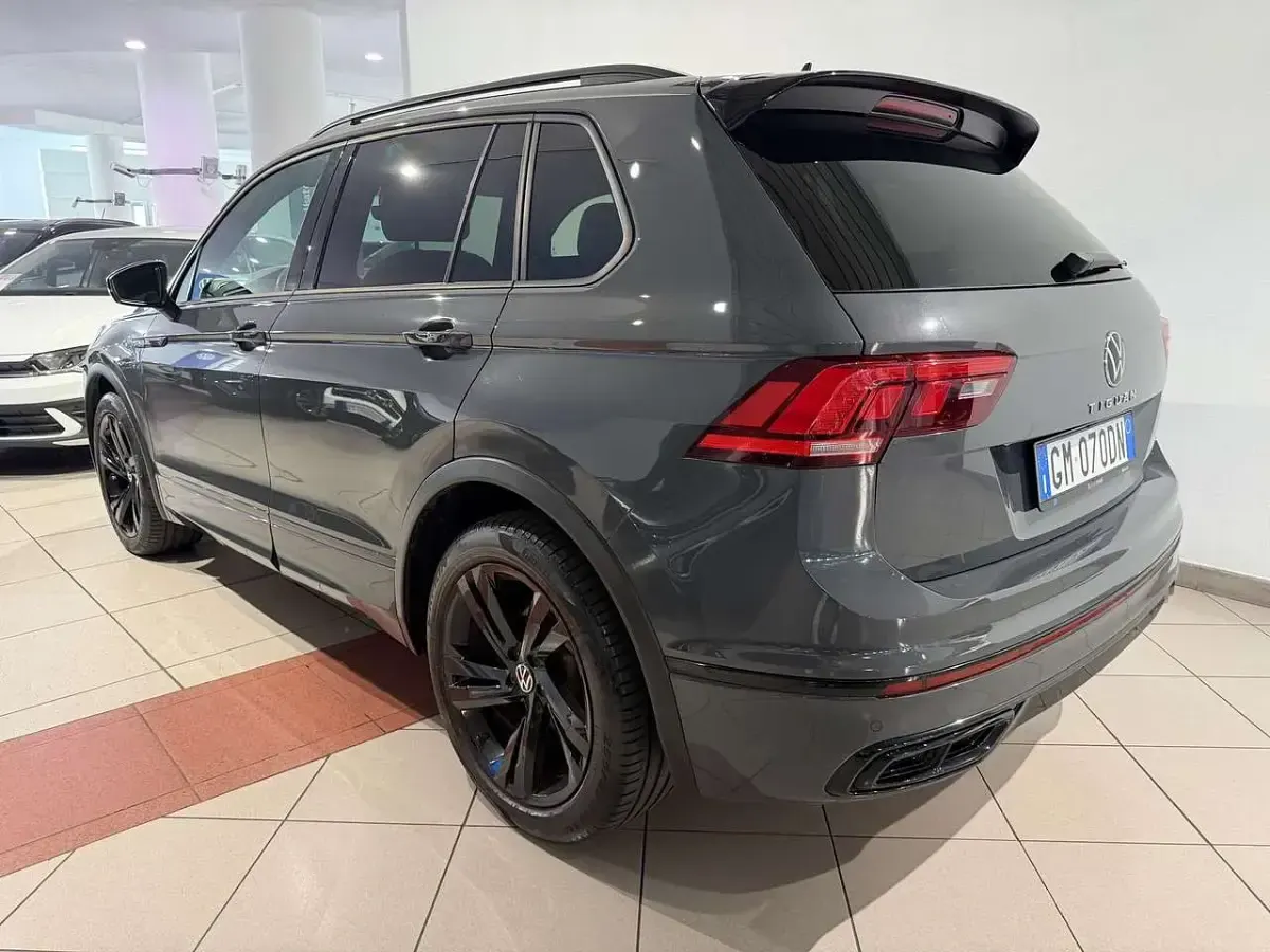 Usata VW Tiguan R-line 150 CV (110 kW) 2023 Other SUV