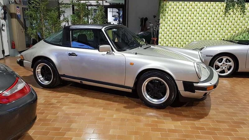Grigio Usata 1984 Porsche 911 Cabrio | 79.900 € - Immagine 1/4