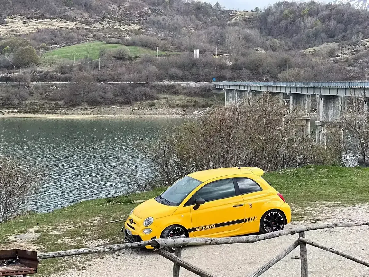Usata Abarth 595 Competizione 180 CV (132 kW) 2017 Giallo Berlina