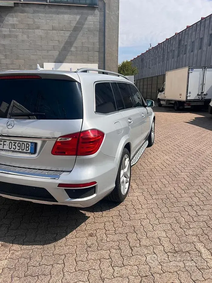 Usata Mercedes GL350 258 CV (189 kW) 2016 Grigio SUV