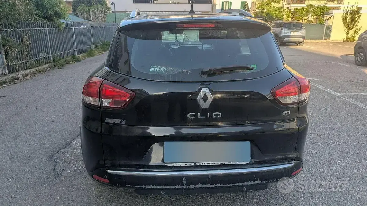 Usata Renault Clio GrandTour 75 CV (55 kW) 2015 Nero Station wagon