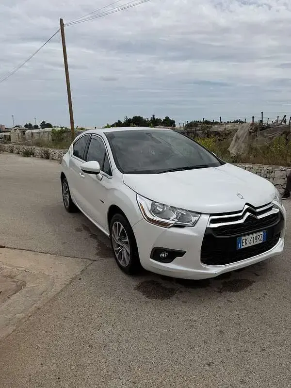 Usata Citroën DS4 Chic 111 CV (81 kW) 2012 Utilitaria