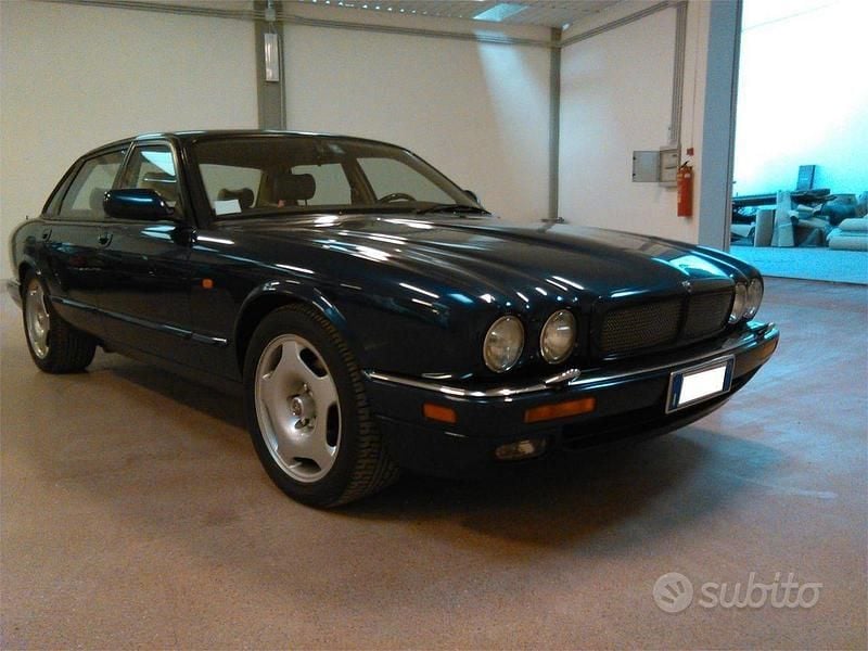 Usata Jaguar XJR 325 CV (239 kW) 1995 Berlina