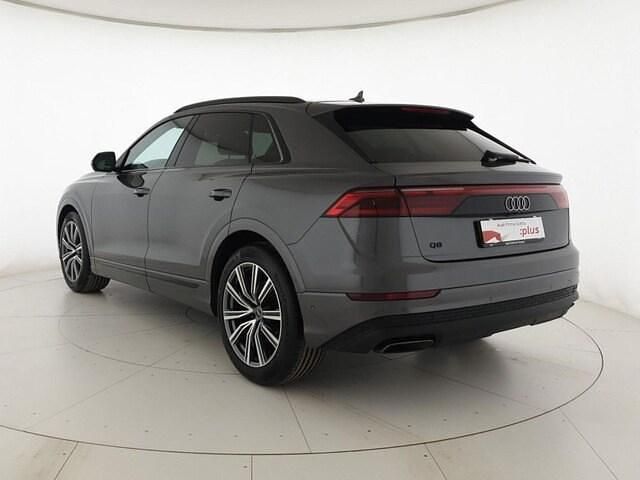Usata Audi Q8 Ambiente 231 CV (169 kW) 2025 Gray SUV