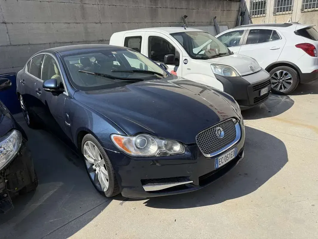 Usata Jaguar XF Premium Luxury 241 CV (177 kW) 2010 Berlina
