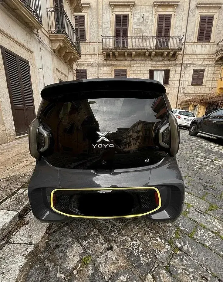 Usata XEV Yoyo 7 kW (10 CV) 2024 Nero Utilitaria