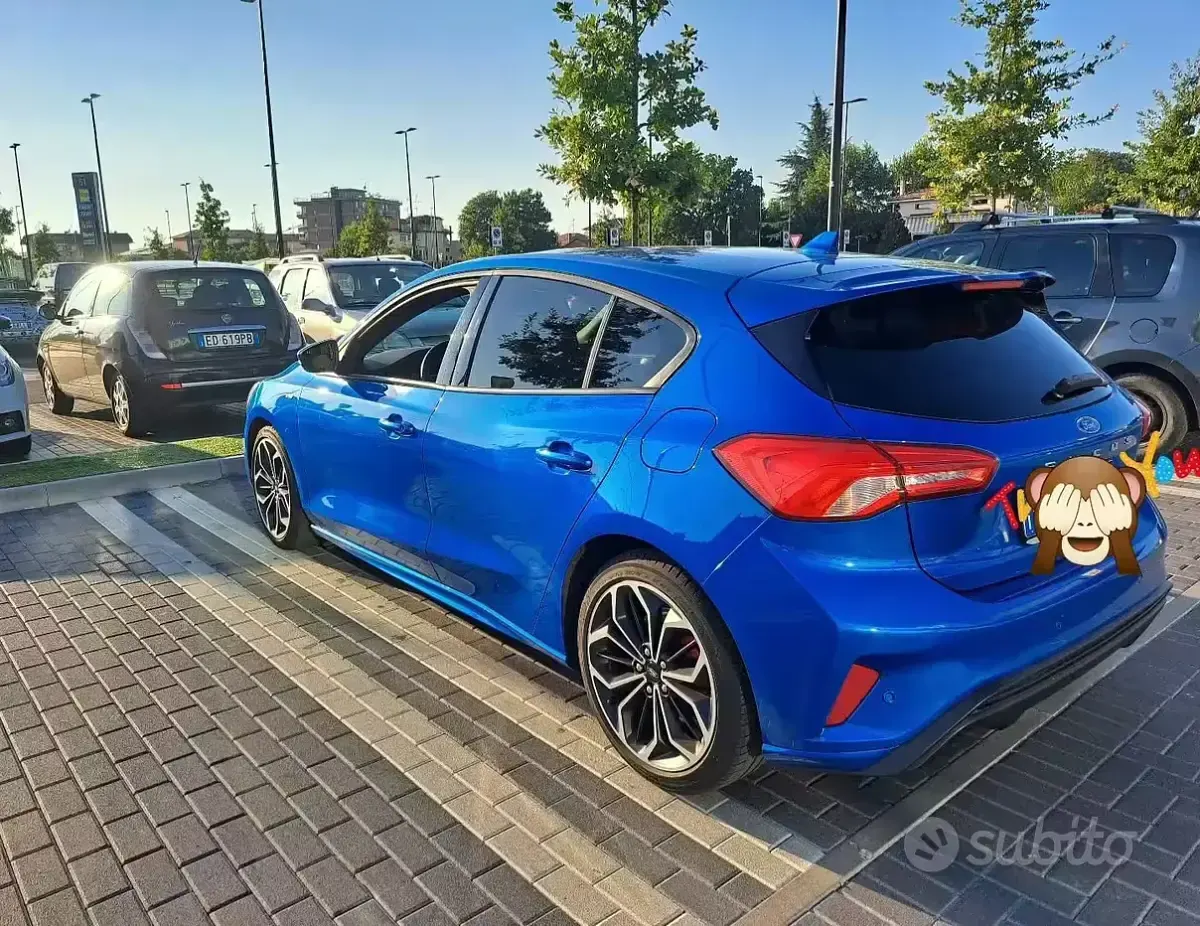 Usata Ford Focus ST-Line 120 CV (88 kW) 2019 Bluazzurro Berlina