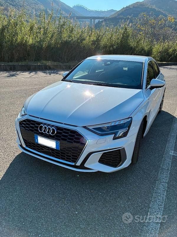 Bianco Usata 2022 Audi A3 S-Line Tre volumi | 28.000 € (Buon prezzo) - Immagine 1/4