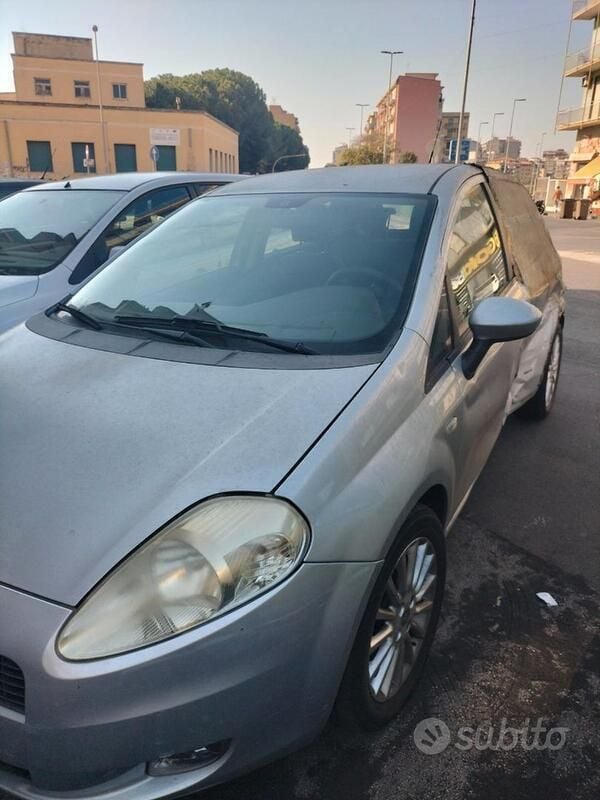 Usata Fiat Grande Punto 90 CV (66 kW) 2006 Utilitaria