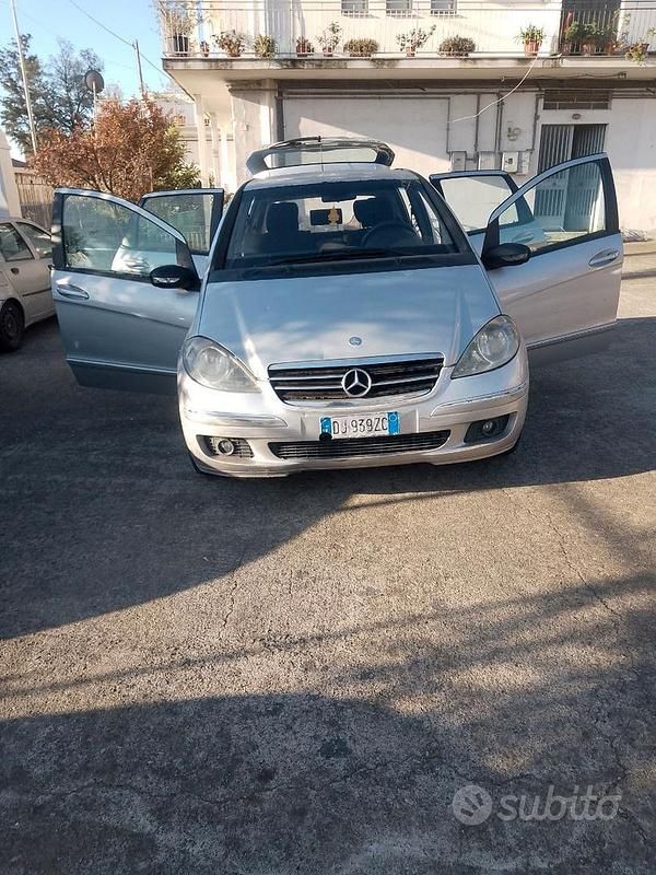 Usata Mercedes A200 140 CV (102 kW) 2004 Grigio Berlina