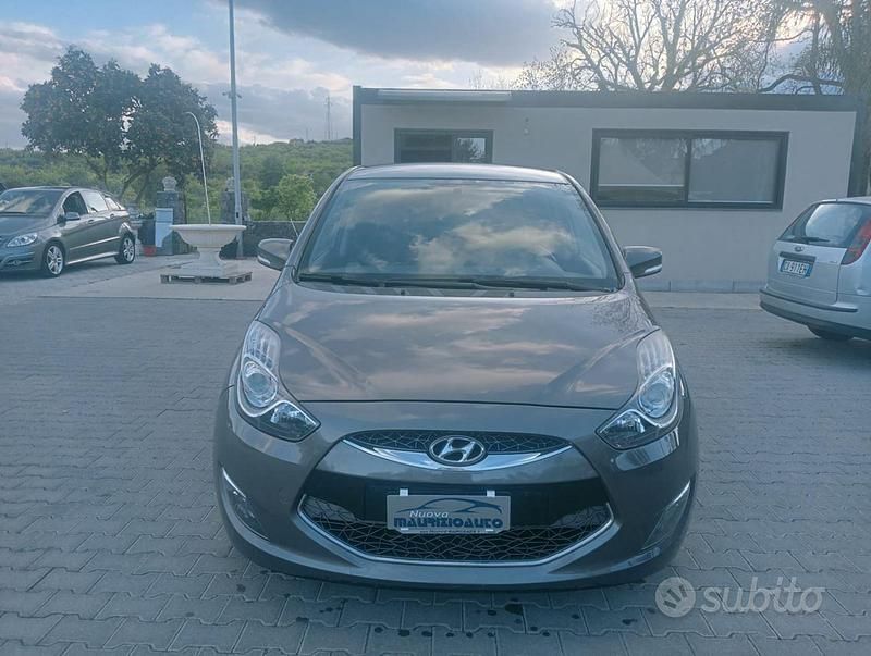 Usata Hyundai ix20 90 CV (66 kW) 2013 Marrone Utilitaria