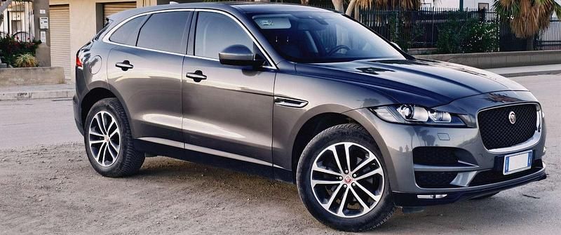 Usata Jaguar F-Pace Prestige 179 CV (131 kW) 2018 Argento SUV