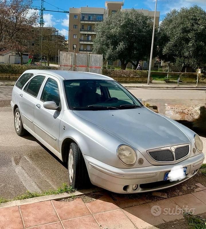 Usata Lancia Lybra 116 CV (85 kW) 2004 Grigio Station wagon