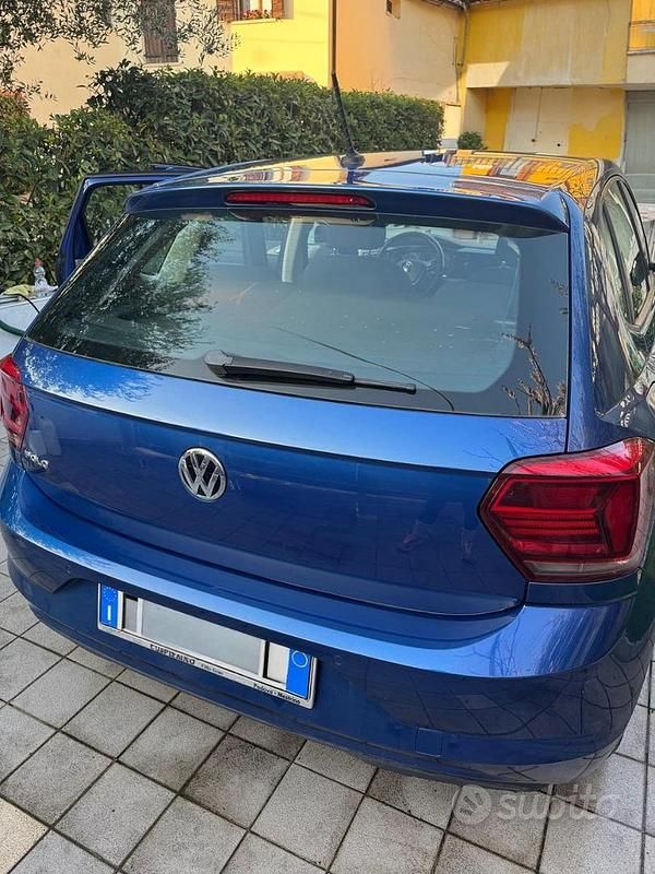 Usata VW Polo 55 CV (40 kW) 2018 Blu Utilitaria