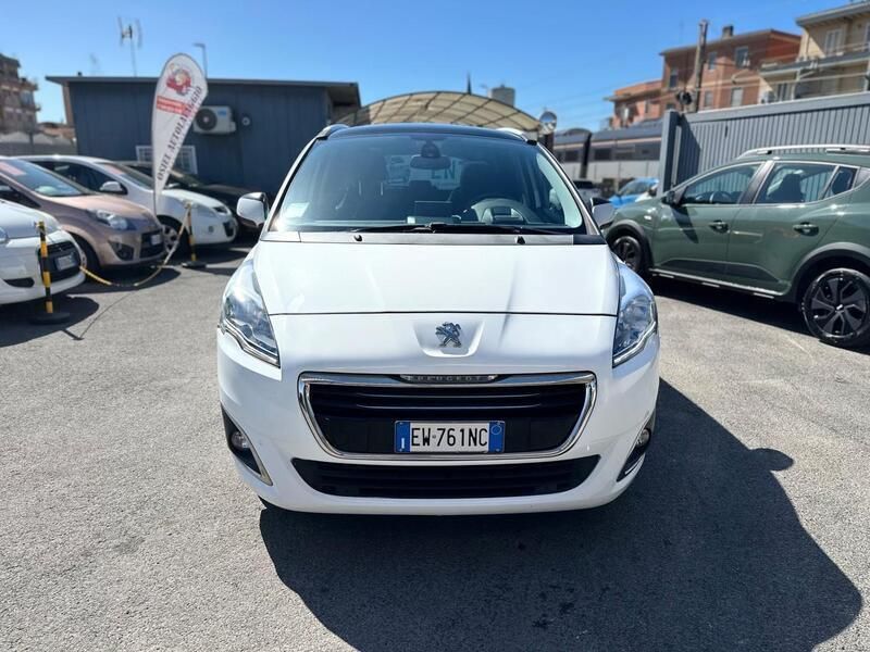 Usata Peugeot 5008 Business-Line 115 CV (84 kW) 2014 Bianco Monovolume