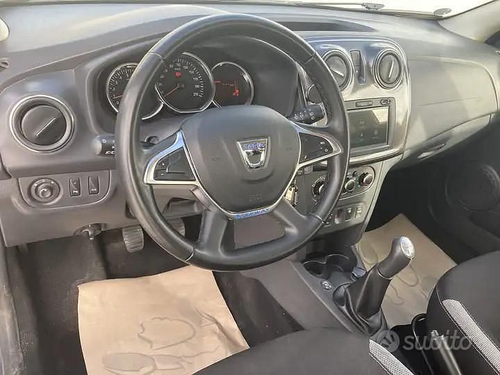 Usata Dacia Sandero 90 CV (66 kW) 2019 Utilitaria