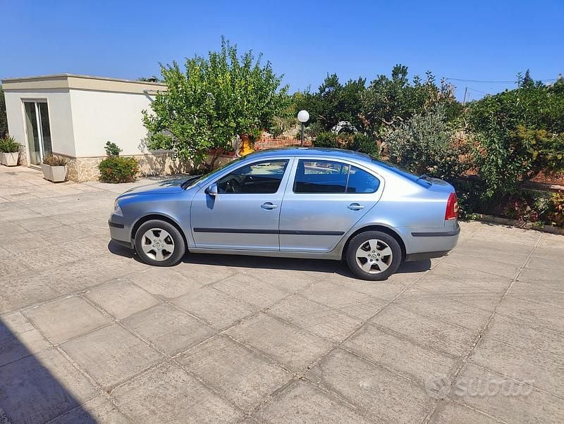 Usata Skoda Octavia 105 CV (77 kW) 2005 Grigio Berlina