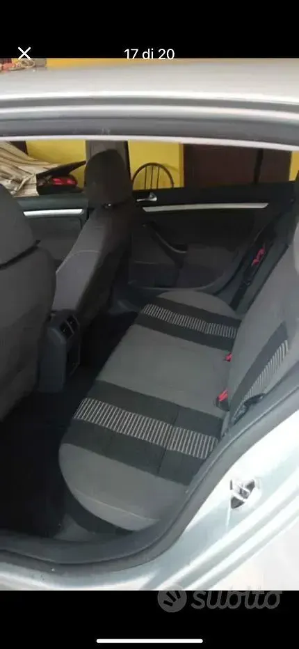 Usata VW Golf V 102 CV (75 kW) 2008 Grigio Utilitaria