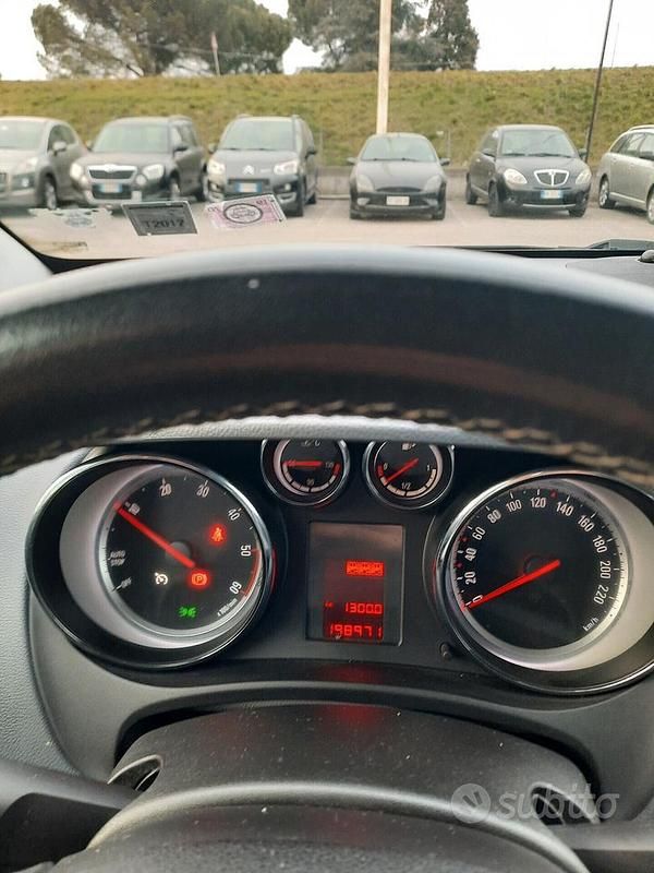 Usata Opel Meriva 110 CV (80 kW) 2014 Nero Monovolume