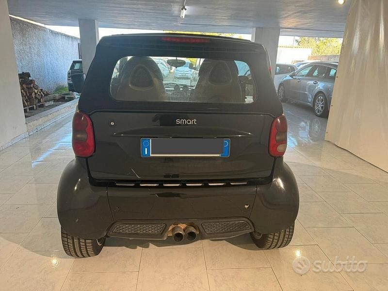 Usata Smart ForTwo Cabrio Brabus 75 CV (55 kW) 2004 Nero Cabrio