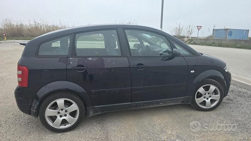 Usata Audi A2 2002 Blu Utilitaria