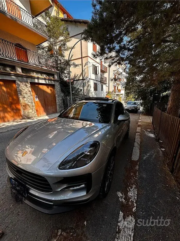Usata Porsche Macan 245 CV (180 kW) 2019 Bluazzurro SUV