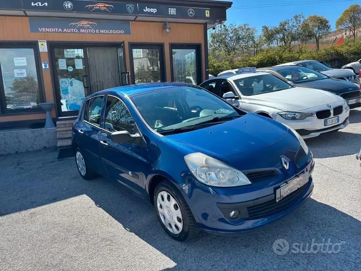 Usata Renault Clio II Dynamique 75 CV (55 kW) 2007 Blu Berlina