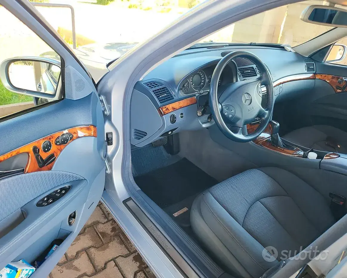 Usata Mercedes E270 177 CV (130 kW) 2004 Berlina