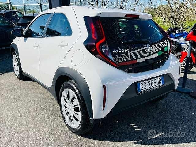 Usata Toyota Aygo X Active 72 CV (52 kW) 2023 Bianco SUV