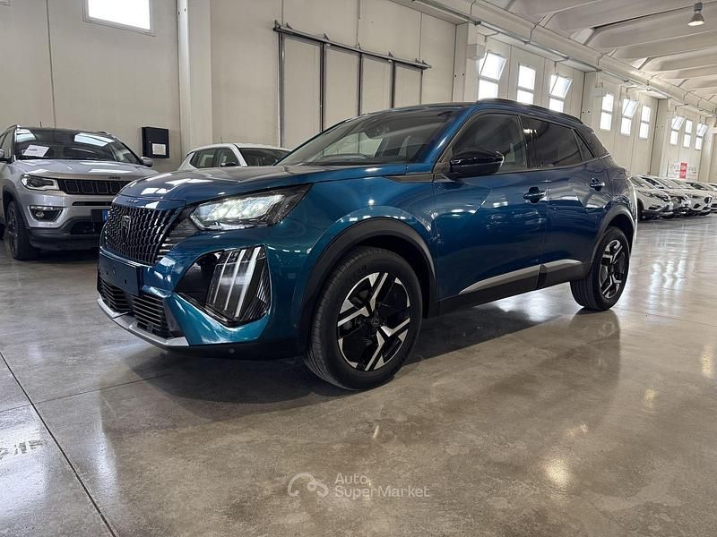 Usata Peugeot 2008 Allure 102 CV (75 kW) 2025 Blu SUV