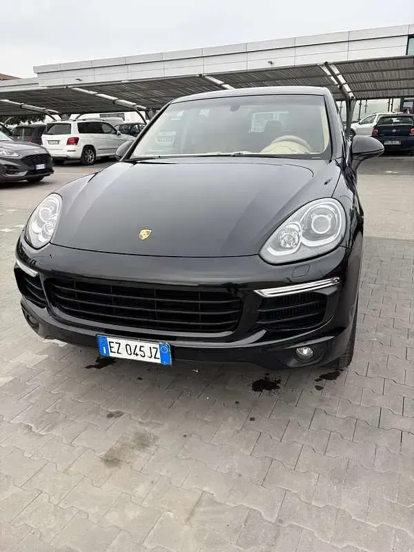 Usata Porsche Cayenne 250 CV (183 kW) 2015 Nero SUV