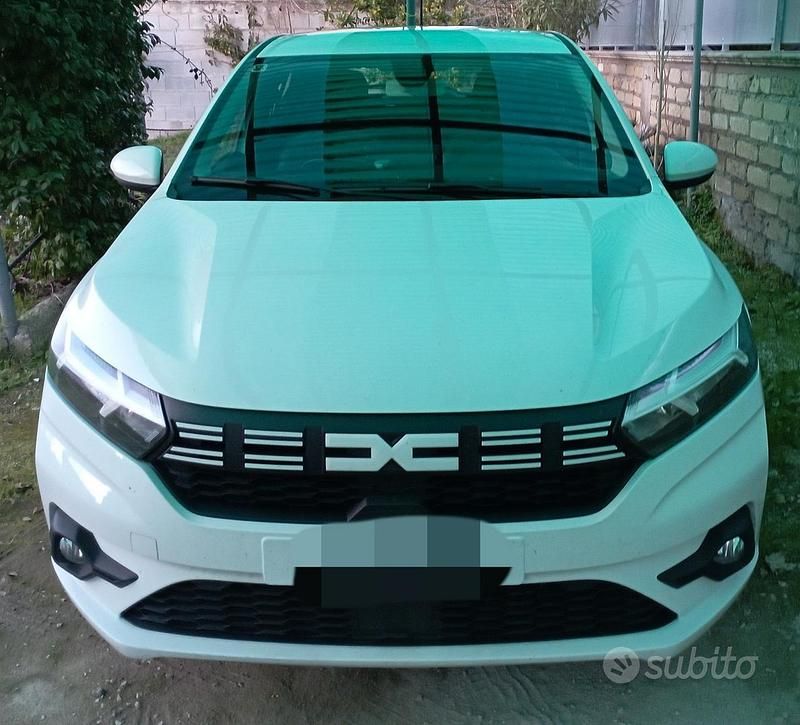 Bianco Usata 2023 Dacia Sandero Expression Due volumi | 13.100 € (Ottimo prezzo) - Immagine 1/3