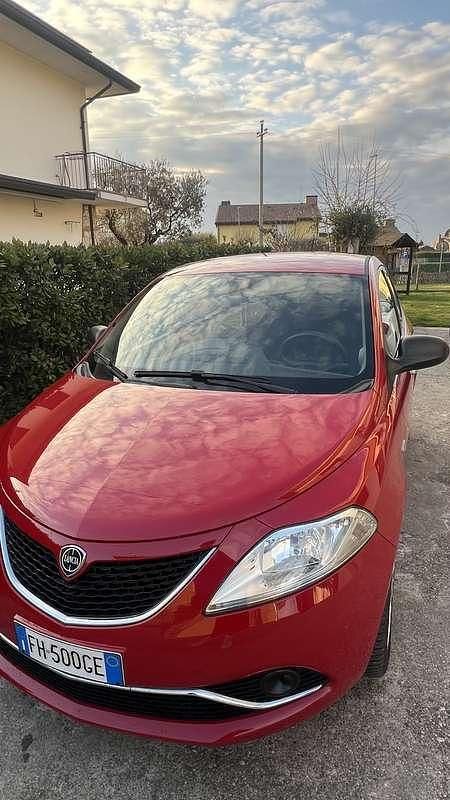 Usata Lancia Ypsilon 69 CV (50 kW) 2017 Utilitaria