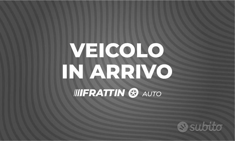 Usata Renault Clio V Techno 90 CV (66 kW) 2025 Blu Berlina