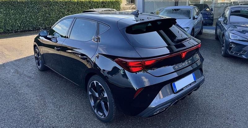 Usata Cupra Leon 150 CV (110 kW) 2025 Nero midnight Berlina