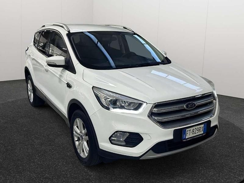 Usata Ford Kuga 120 CV (88 kW) 2019 Bianco SUV
