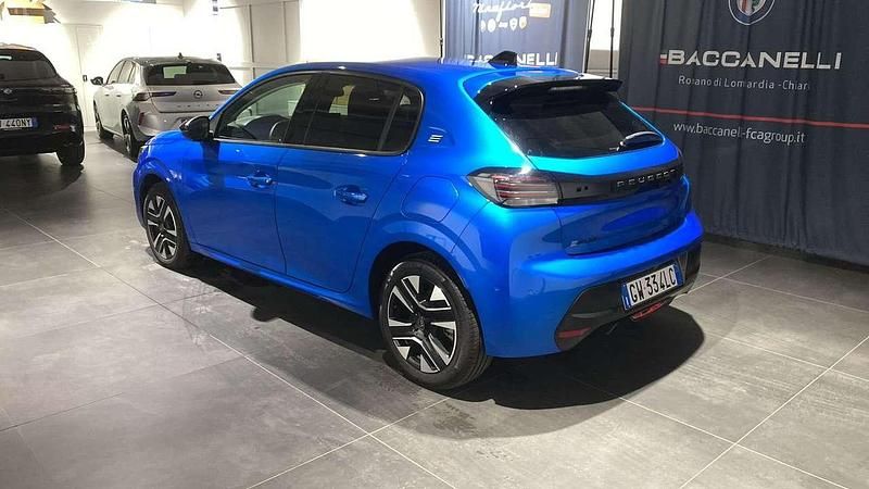 Usata Peugeot e-208 Allure 100 kW (136 CV) 2024 Blu/azzurro Utilitaria