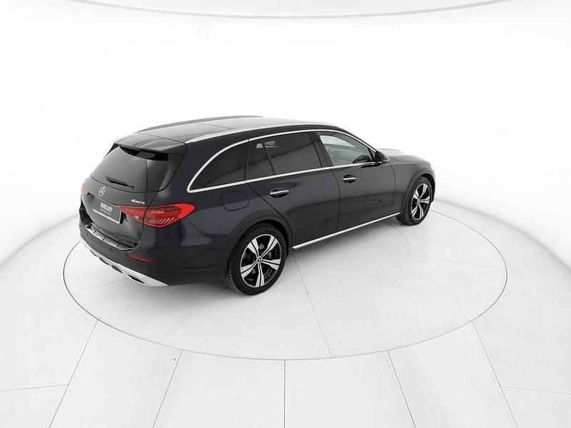 Usata Mercedes 220 Premium Plus 200 CV (147 kW) 2022 Blu/azzurro Station wagon
