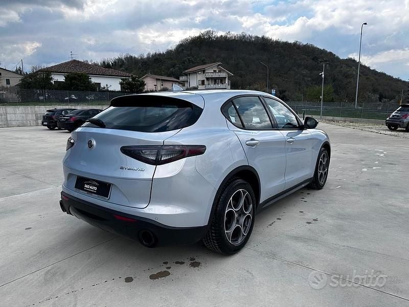 Usata Alfa Romeo Stelvio Sprint 160 CV (117 kW) 2023 Grigio SUV