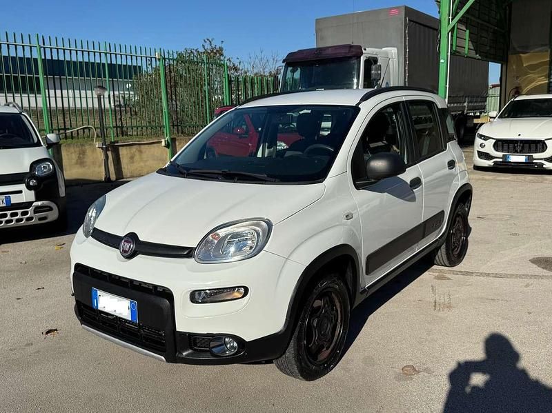 Usata Fiat Panda 4x4 86 CV (63 kW) 2020 Bianco Utilitaria