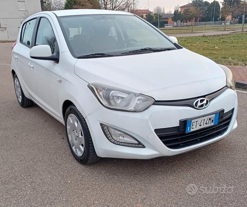 Usata Hyundai i20 Edition 85 CV (62 kW) 2013 Bianco Berlina