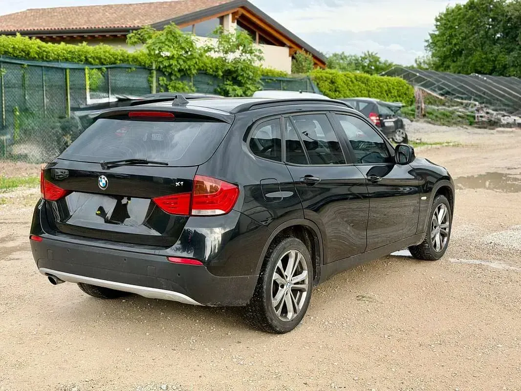 Usata BMW X1 143 CV (105 kW) 2010 Nero SUV